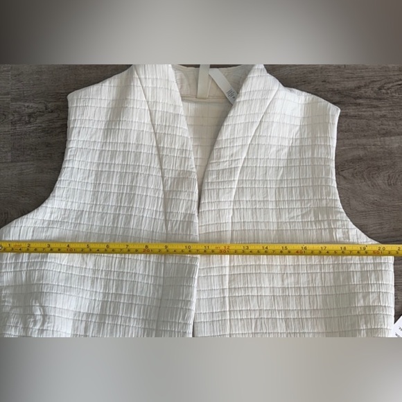 NWT Serene Travels vest tie expedition perfect for spring and travel - Picture 12 of 16